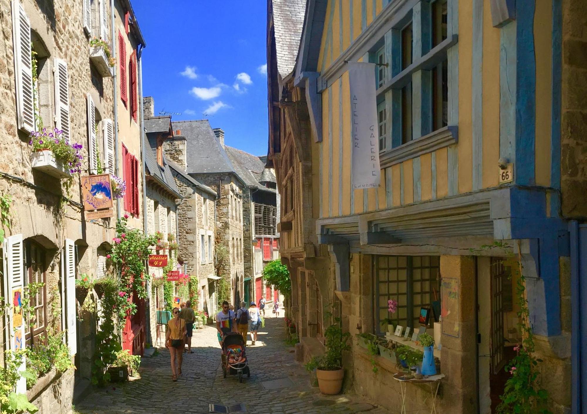 La Petite Madeleine Is A Charming 2 Bedroom Pet Friendly Situated On Port Dinan
