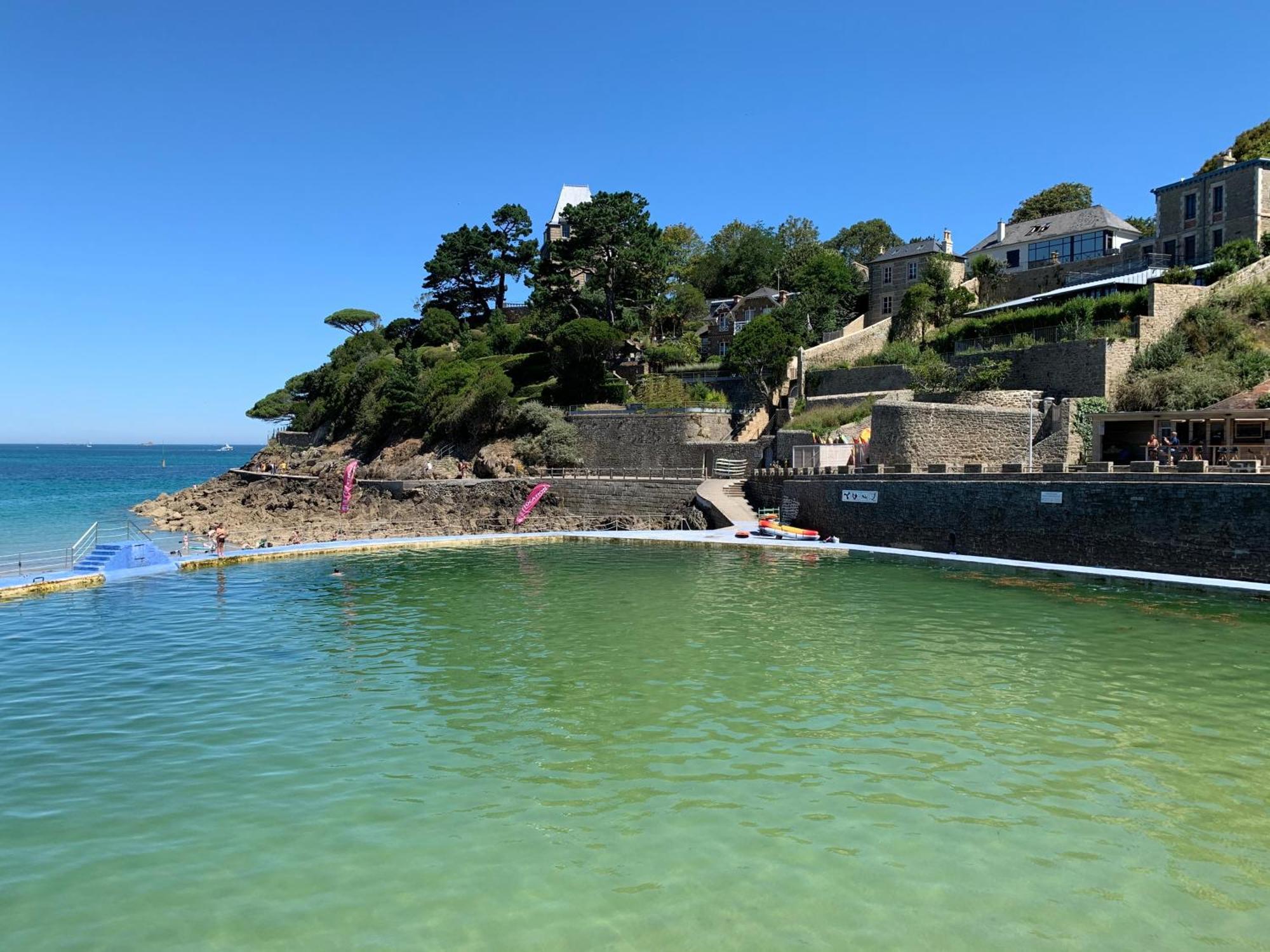 La Petite Madeleine Is A Charming 2 Bedroom Pet Friendly Situated On Port Dinan